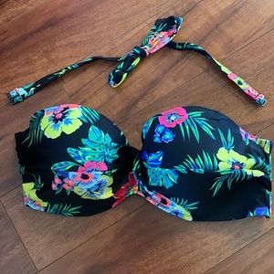 Old Navy Black/Floral Swimsuit Top XL